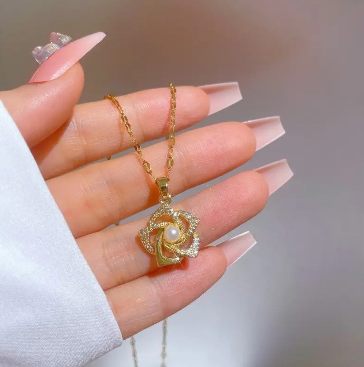 Collier Astra
